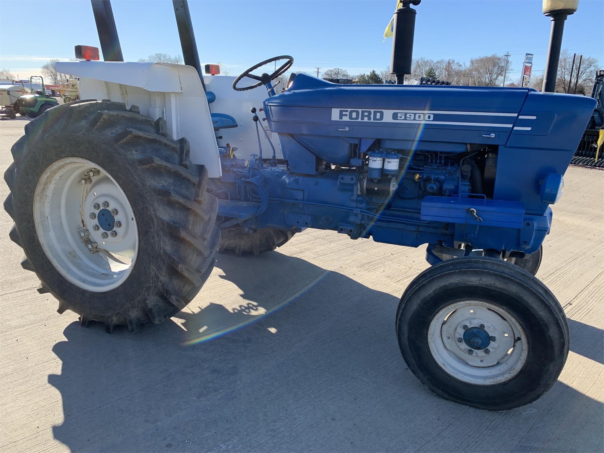 1988 Ford 5900.tractor